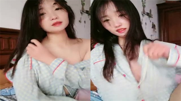 肤白苗条骚妹淫声浪语挑逗互动，骑假屌自慰高潮不断